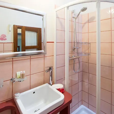 Sleeps 6 Pool Wifi Appartamento Massino Visconti