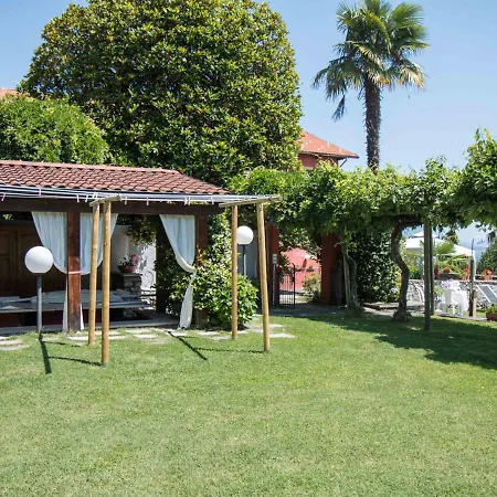 Sleeps 6 Pool Wifi Appartamento Massino Visconti