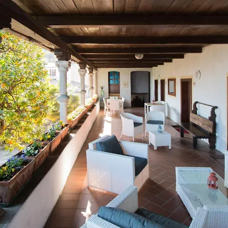 Sleeps 6 Pool Wifi Appartamento